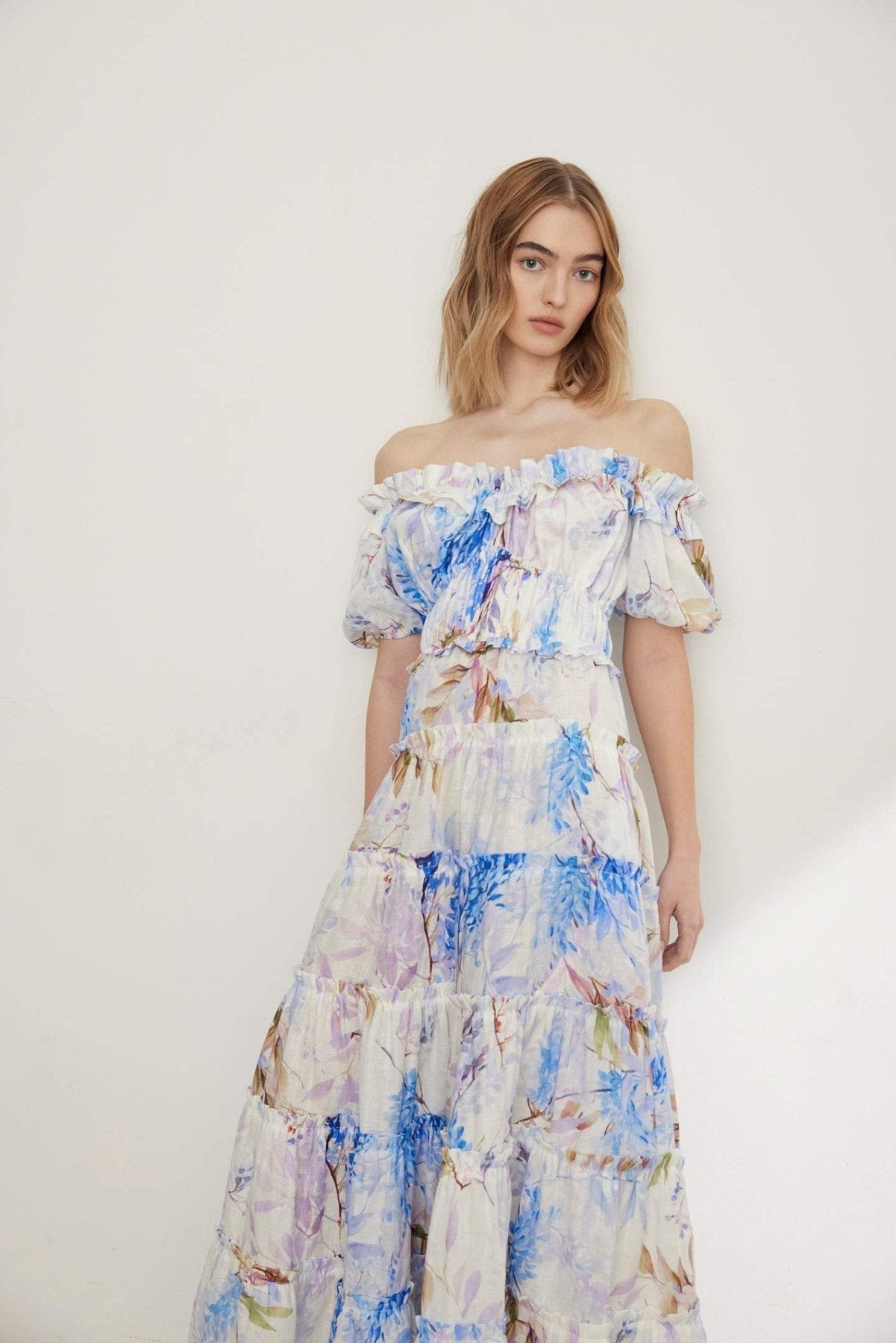Briseida – Vestido floral con ruches delicados